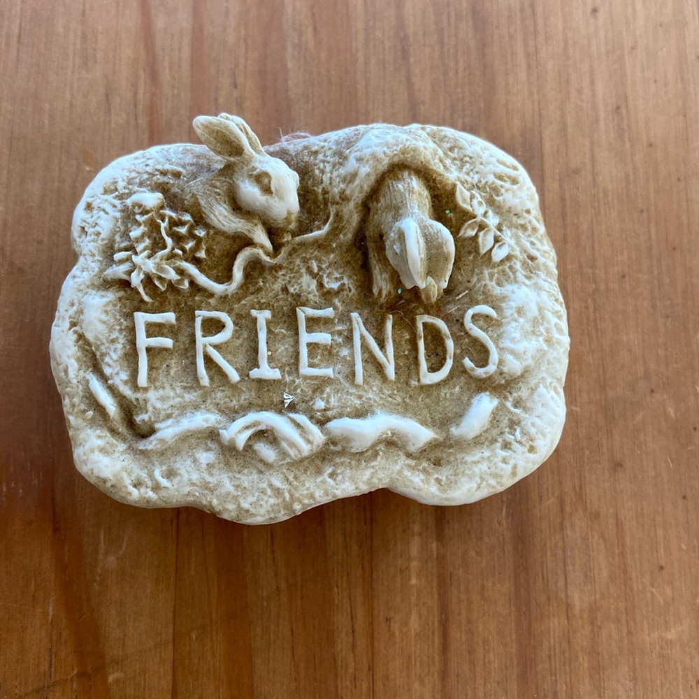 Hen-Feathers Best Friends Rabbit Trinket Box